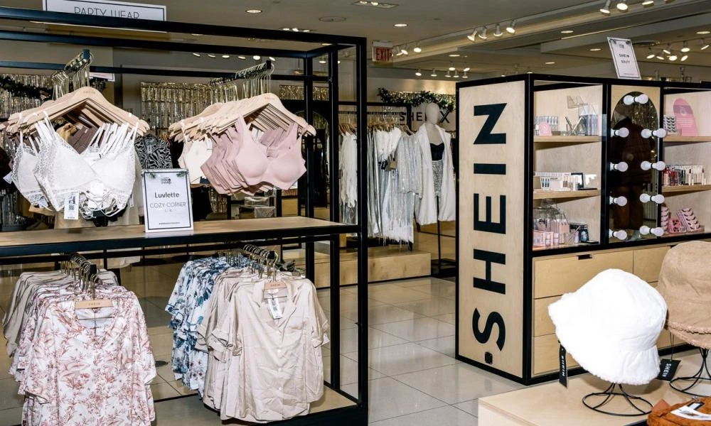 Σάλος έχει προκληθεί με τις τοξικές και καρκινογόνες ουσίες που βρέθηκαν σε ρούχα της Shein- Οι κίνδυνοι για την υγεία